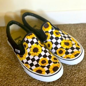 Custom checkered sunflower women’s vans